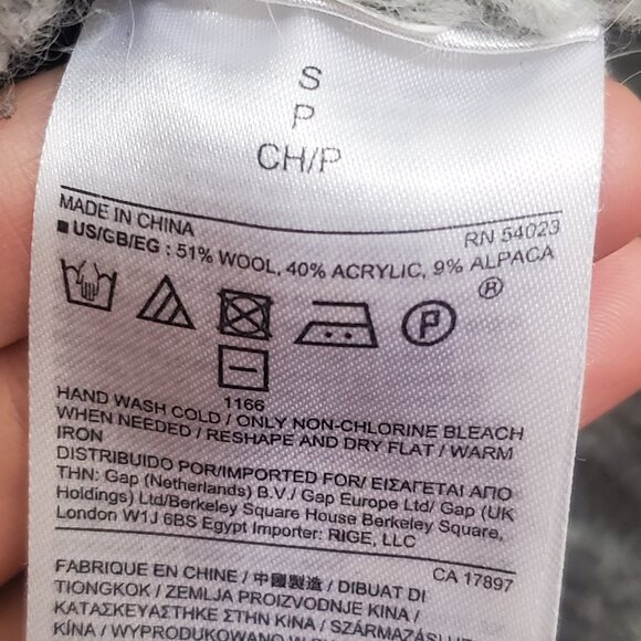 Banana Republic light gray wool and alpaca blend fuzzy carpet sweater - Picture 5 of 7